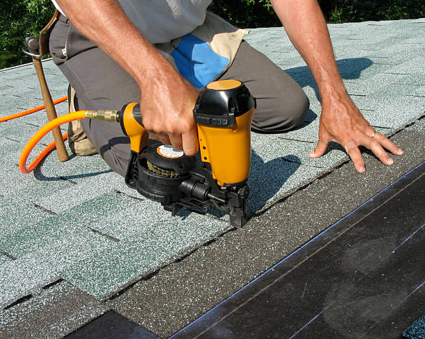 Best Roof Gutter Cleaning  in Millersburg, OH
